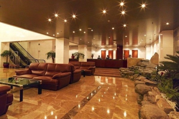 武汉按摩小吃街夜探：养生桑拿，娱乐攻略(武汉按摩街在哪里)